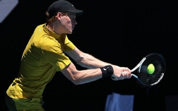 墨尔本高温下拒绝冷门！辛纳3-1逆转艰难取胜，豪夺澳网17连胜